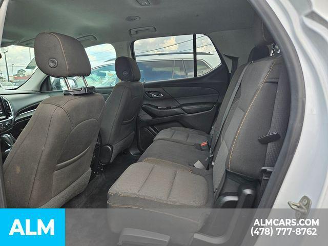 Photo of 2019 Summit White Chevrolet Traverse
