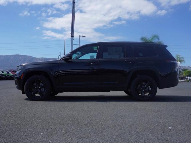 Photo of 2025 Diamond Black Jeep Grand Cherokee L