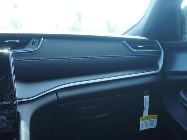 Photo of 2025 Diamond Black Jeep Grand Cherokee L