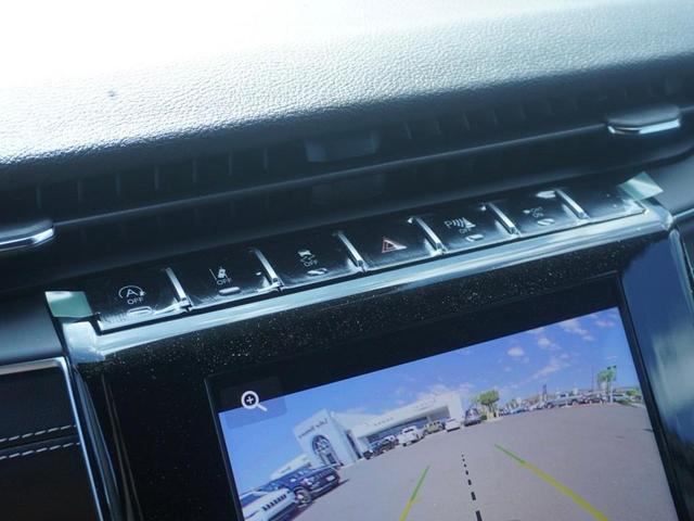 Photo of 2025 Diamond Black Jeep Grand Cherokee L