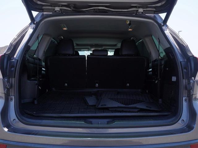 Photo of 2018 Predawn Gray Mica Toyota Highlander