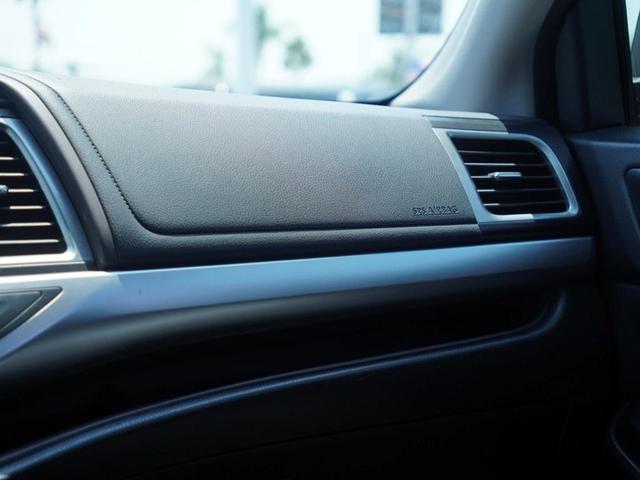 Photo of 2018 Predawn Gray Mica Toyota Highlander