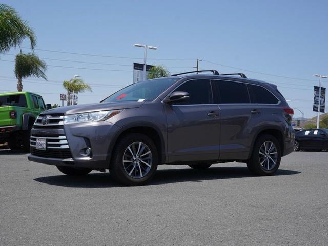Photo of 2018 Predawn Gray Mica Toyota Highlander