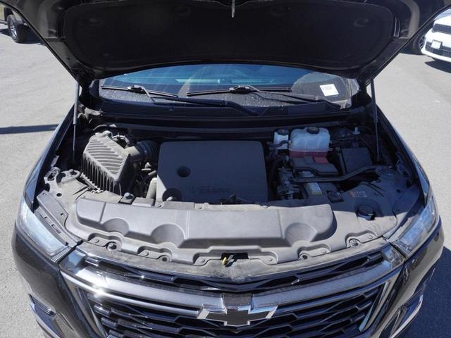 Photo of 2023 Mosaic Black Metallic Chevrolet Traverse