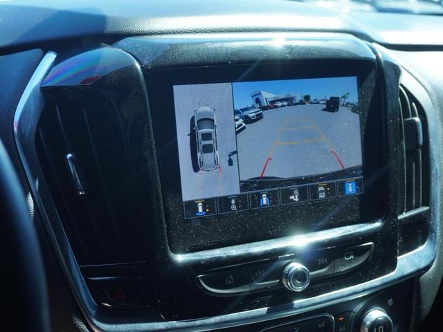 Photo of 2023 Mosaic Black Metallic Chevrolet Traverse