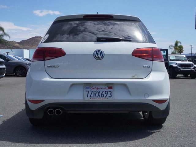 Photo of 2015 Pure White Volkswagen Golf