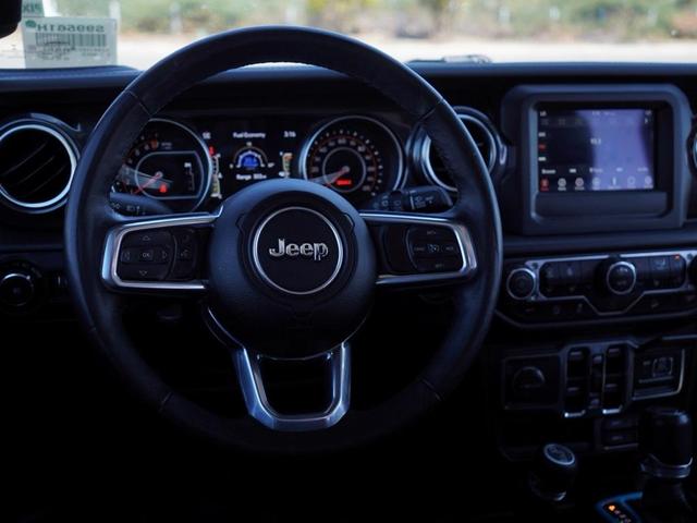 Photo of 2021 Bright White Clearcoat Jeep Wrangler Unlimited