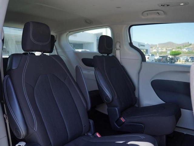 Photo of 2023 Bright White Clearcoat Chrysler Voyager