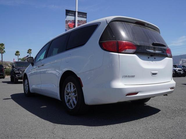 Photo of 2023 Bright White Clearcoat Chrysler Voyager