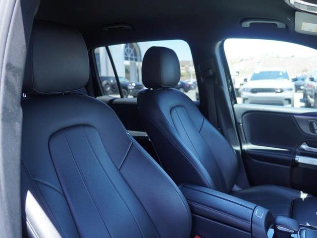 Photo of 2020 Midnight Black Mercedes-Benz GLB 250