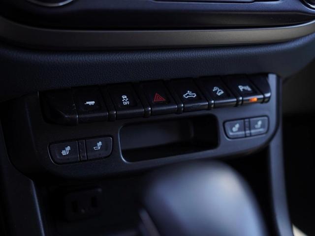 Photo of 2022 Summit White Chevrolet Colorado