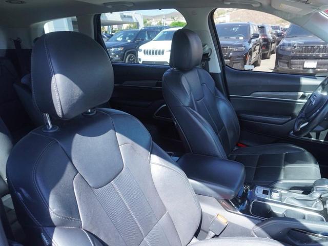 Photo of 2021 Ebony Black Kia Telluride
