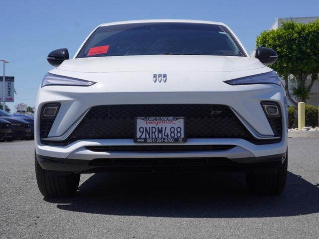 Photo of 2024 Summit White Buick Envista