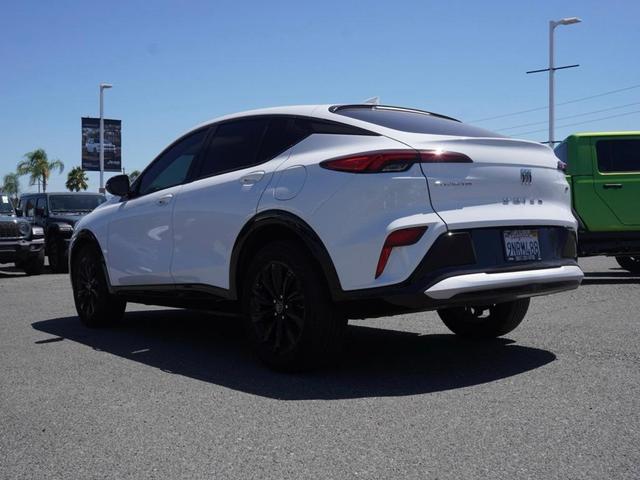 Photo of 2024 Summit White Buick Envista