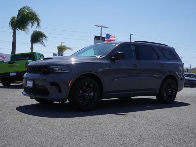 Photo of 2025 Destroyer Gray Clearcoat Dodge Durango
