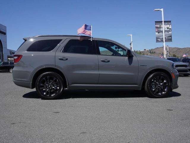 Photo of 2025 Destroyer Gray Clearcoat Dodge Durango