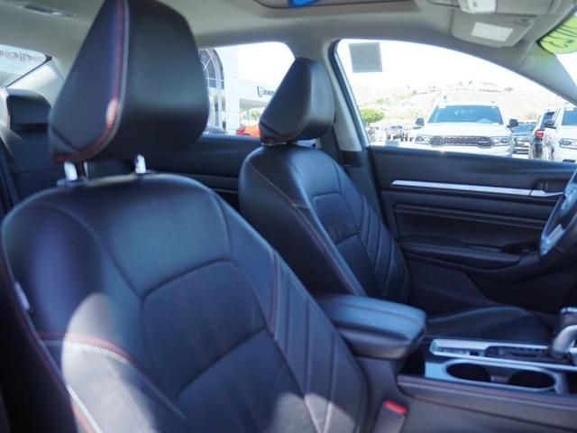 Photo of 2023 White Nissan Altima