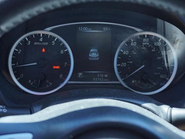 Photo of 2017 Aspen White Nissan Sentra