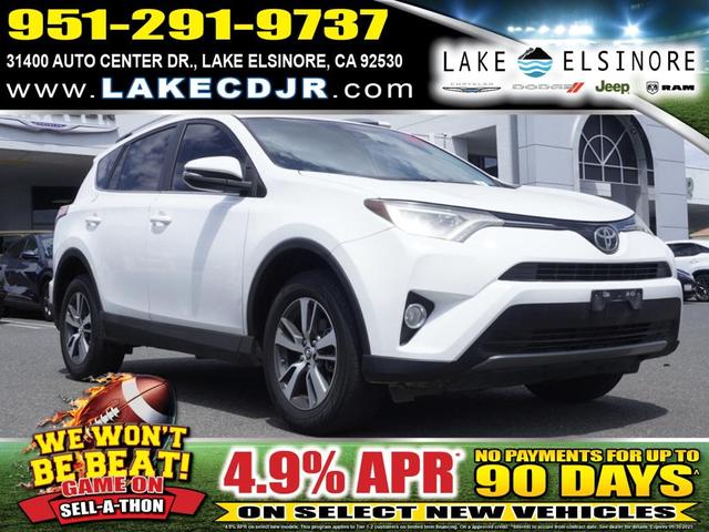 Photo of 2017 Super White Toyota RAV4