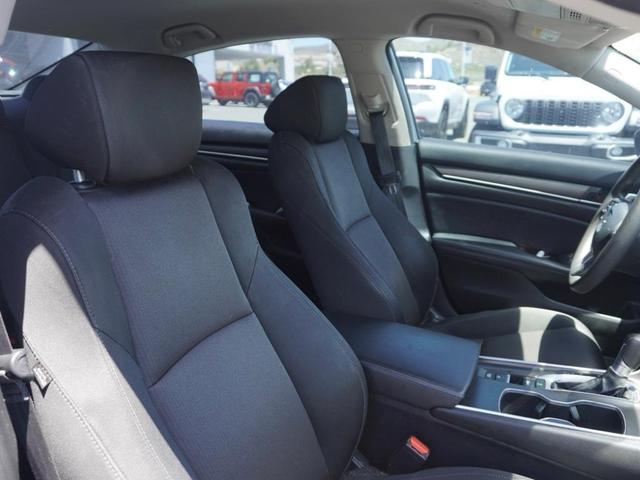 Photo of 2022 Lunar Silver Metallic Honda Accord