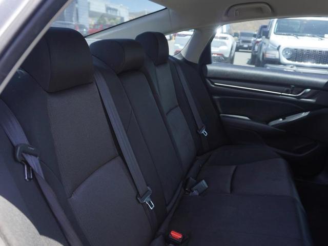 Photo of 2022 Lunar Silver Metallic Honda Accord