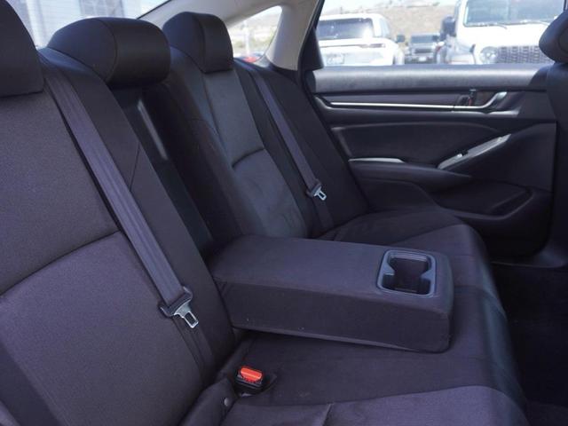 Photo of 2022 Lunar Silver Metallic Honda Accord
