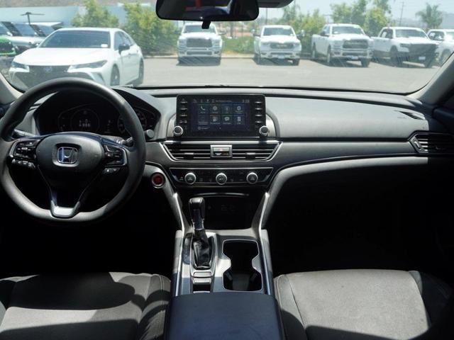 Photo of 2022 Lunar Silver Metallic Honda Accord