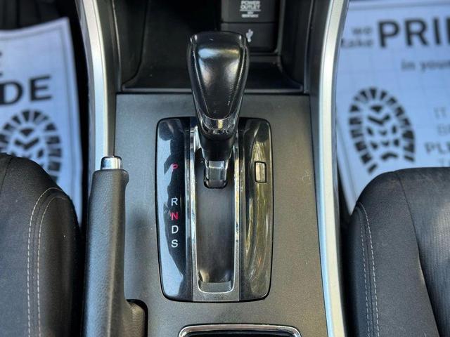 Photo of 2015 White Orchid Pearl Honda Accord