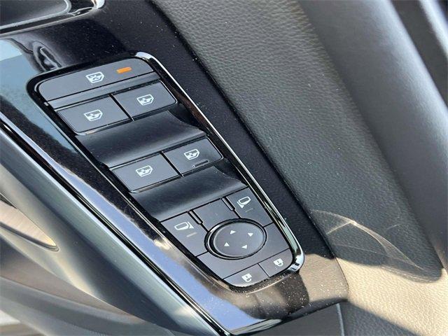 Photo of 2023 White Nissan Pathfinder