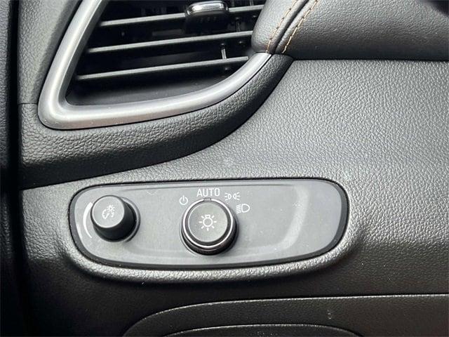 Photo of 2020 Mosaic Black Metallic Chevrolet Trax