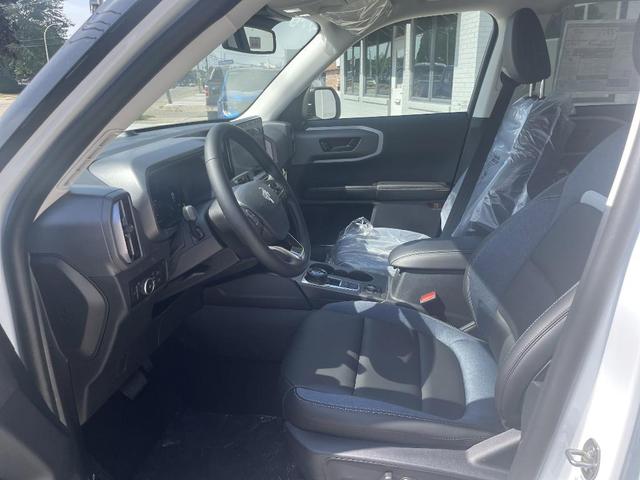 Photo of 2025 Oxford White Ford Bronco Sport