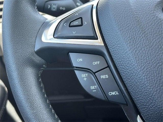 Photo of 2022 Burgundy Velvet Metallic Tinted Clearcoat Ford Edge