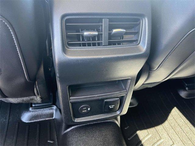 Photo of 2022 Burgundy Velvet Metallic Tinted Clearcoat Ford Edge
