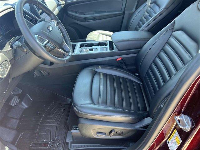 Photo of 2022 Burgundy Velvet Metallic Tinted Clearcoat Ford Edge