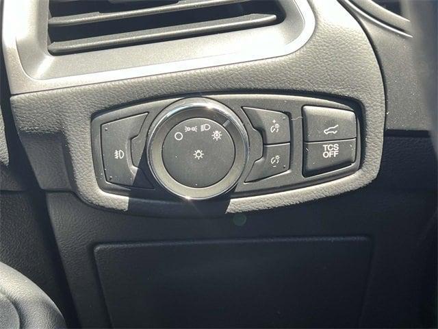 Photo of 2022 Burgundy Velvet Metallic Tinted Clearcoat Ford Edge