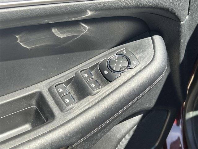 Photo of 2022 Burgundy Velvet Metallic Tinted Clearcoat Ford Edge