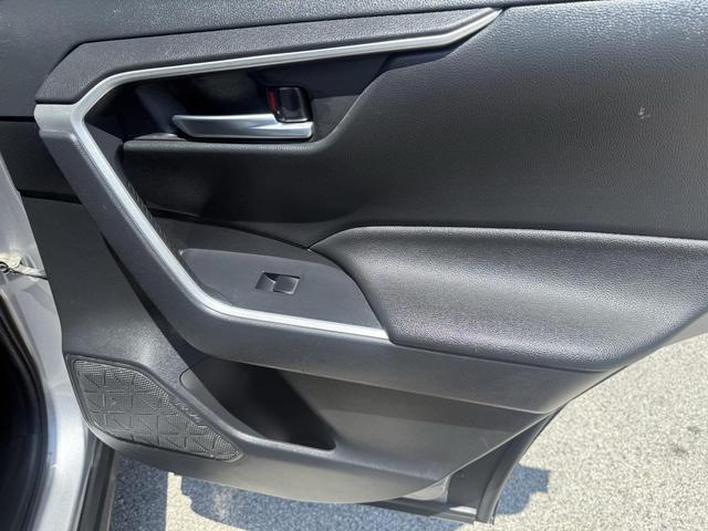 Photo of 2019 Silver Toyota RAV4