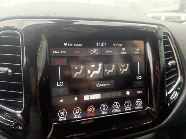 Photo of 2019 Redline Pearlcoat Jeep Compass