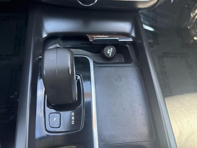Photo of 2022 Onyx Black Metallic Volvo XC60