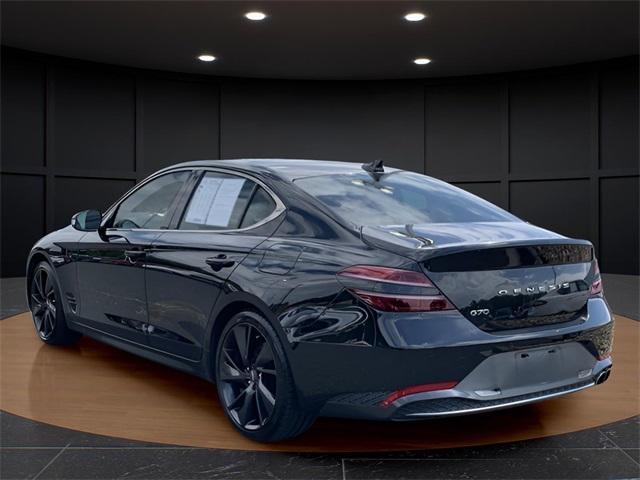Photo of 2023 Vik Black Genesis G70