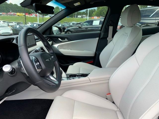 Photo of 2025 Vik Black Genesis G70