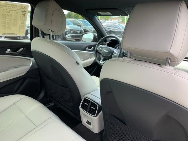 Photo of 2025 Vik Black Genesis G70