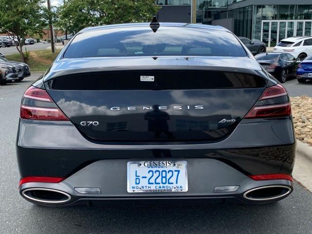 Photo of 2025 Vik Black Genesis G70