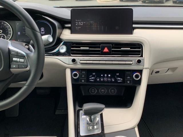 Photo of 2025 Vik Black Genesis G70