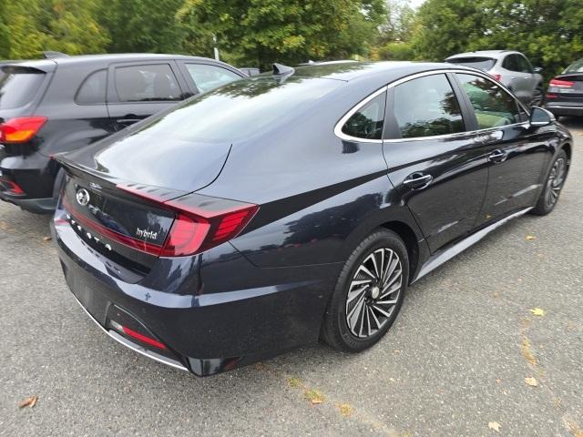 Photo of 2021 Oxford Blue Hyundai SONATA Hybrid