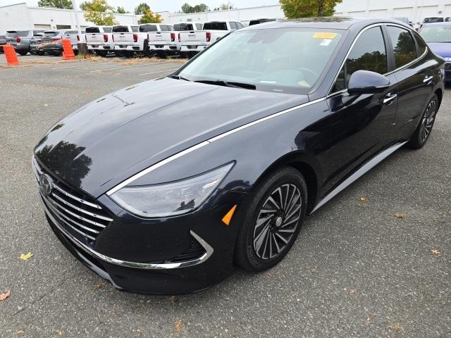 Photo of 2021 Oxford Blue Hyundai SONATA Hybrid