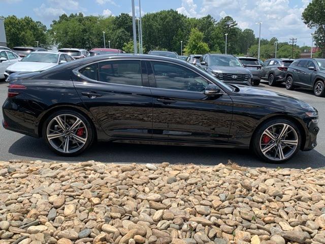 Photo of 2025 Vik Black Genesis G70