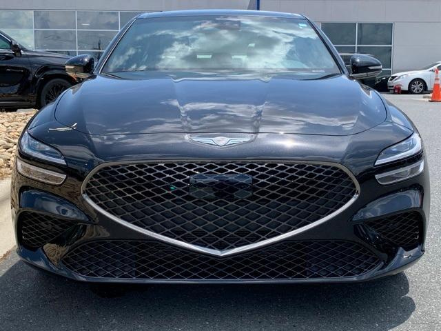 Photo of 2025 Vik Black Genesis G70