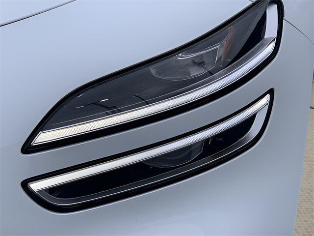 Photo of 2025 Alta White Genesis G70