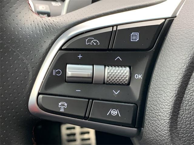 Photo of 2025 Alta White Genesis G70